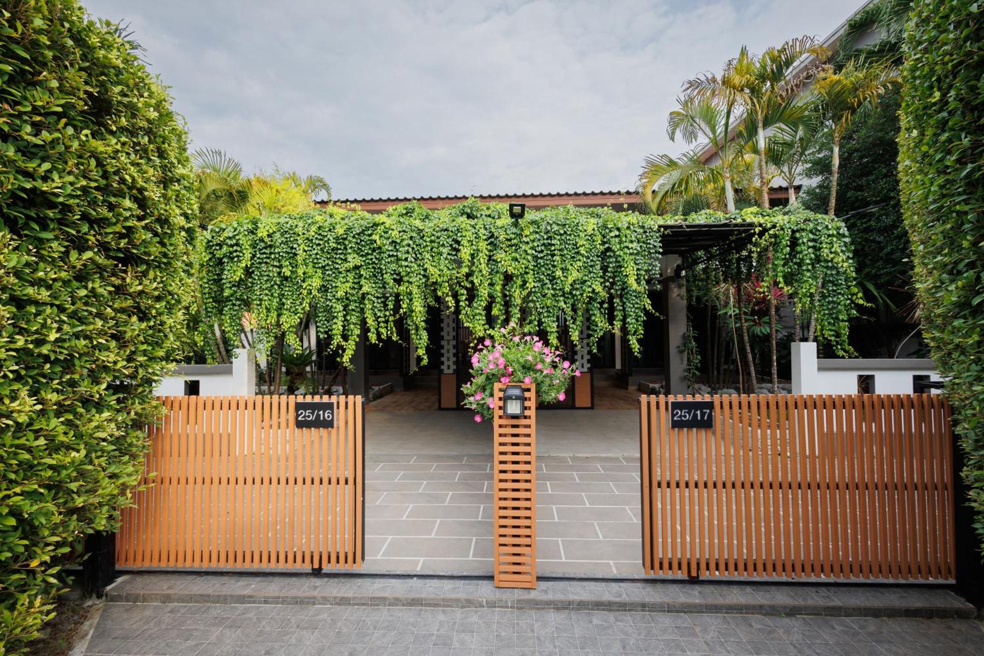 T House Villa Bang Tao Beach  Eksteriør billede
